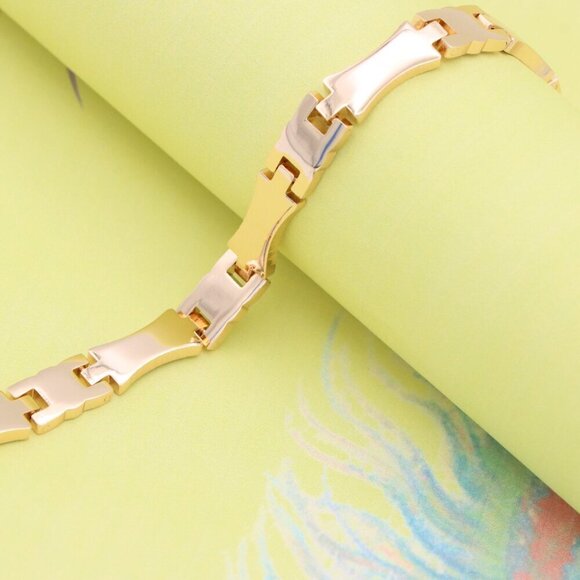 "Glossy Rose Gold Bracelet with Modern Curved Link Design, XPBL0876 - Picture 10 of 13